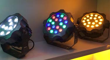 除了金黃和白光，大功率投光燈還能做什么顏色呢?