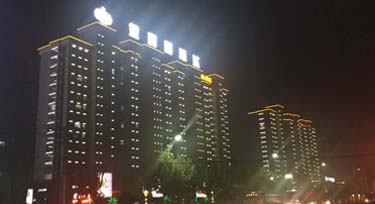 投入使用多月 LED線條燈環(huán)保、穩(wěn)定又耐用！