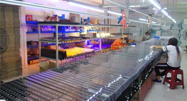 逆風(fēng)而行 一千多米鐵灰色大功率洗墻燈即將完工!