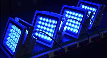 大功率投光燈需要預(yù)熱嗎?